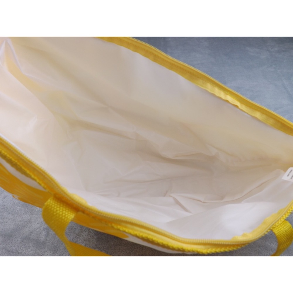 Cooler Bag Soft-Sided NWT Lemon Slice Lunch Bag Handles Zipper Summer Party Fun - Picture 4 of 16